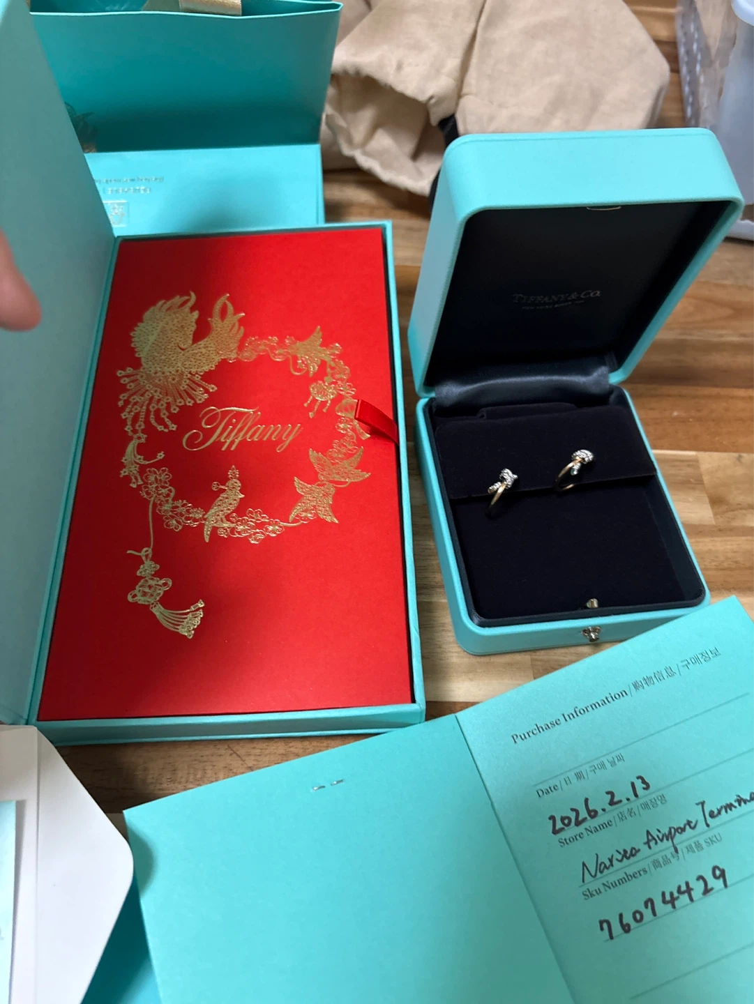 Tiffany & Co. Knot Hoop Earrings Yellow Gold with Diamonds - photo 4