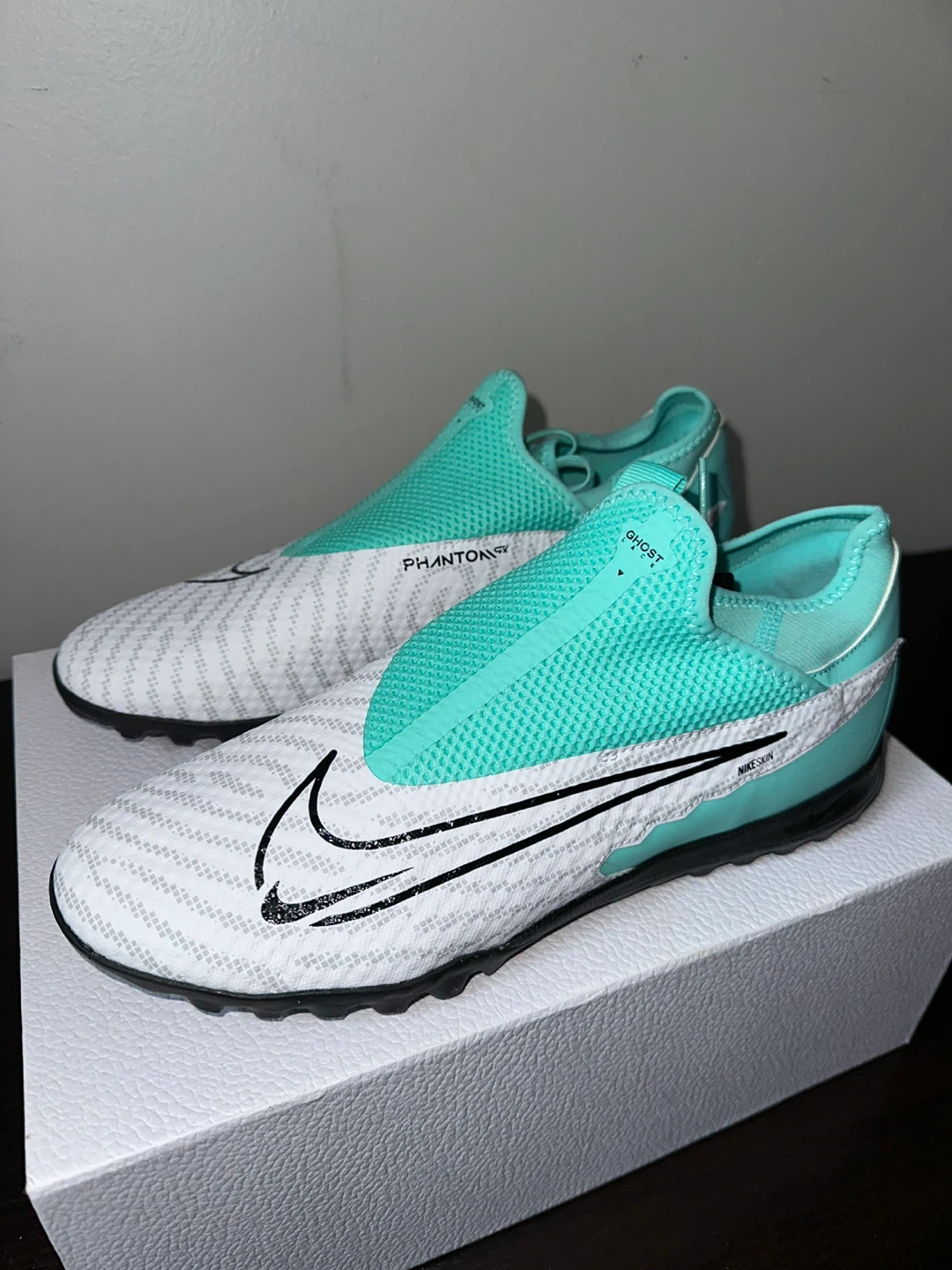 Nike Phantom GT2 DF TF Mens Soccer Cleats Turf Shoes Mint White
