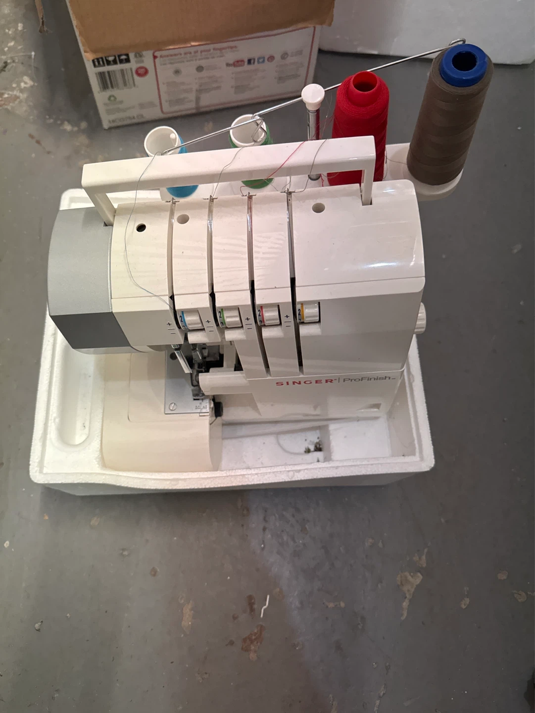 SINGER ProFinish 14CG754 Serger Sewing Machine