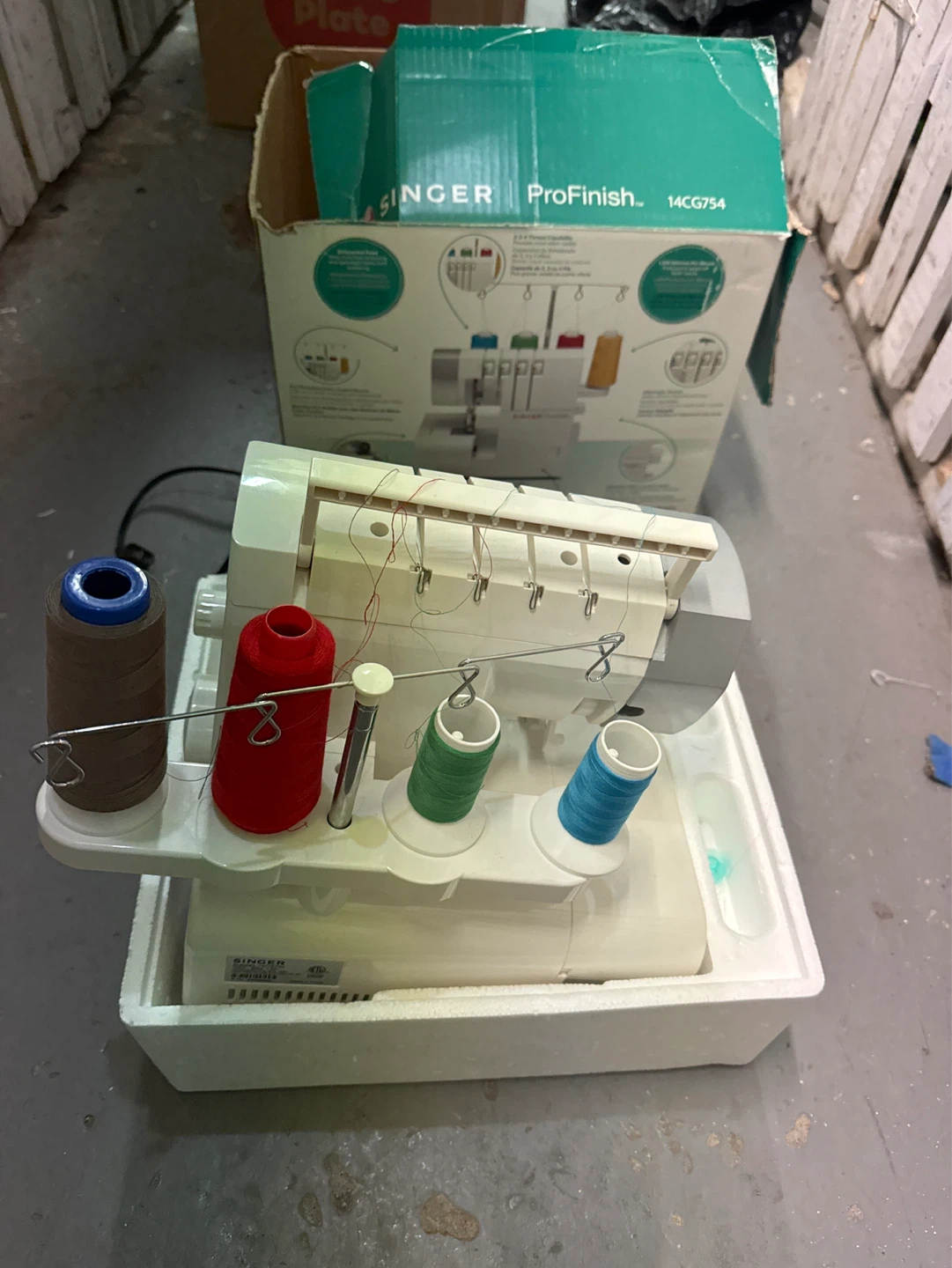 SINGER ProFinish 14CG754 Serger Sewing Machine - photo 2