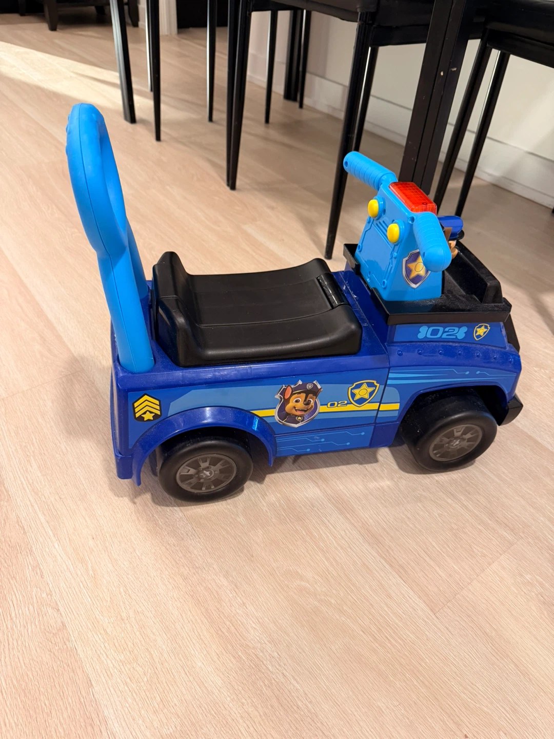 Paw Patrol Chase Ride-On Toy Car - photo 2