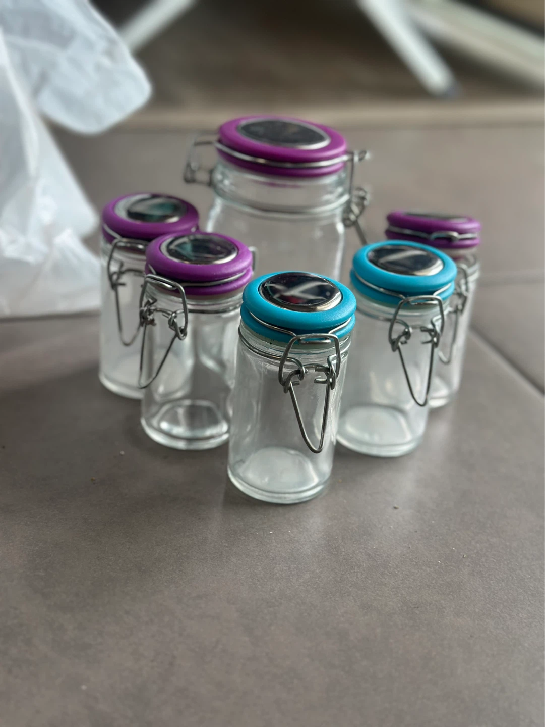Set of 6 Mini Glass Jars with Clamp Lids - photo 2