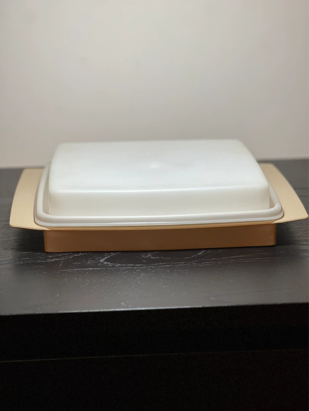 Vintage Tupperware Deviled Egg Keeper/Carrier Almond/Beige w/Lid