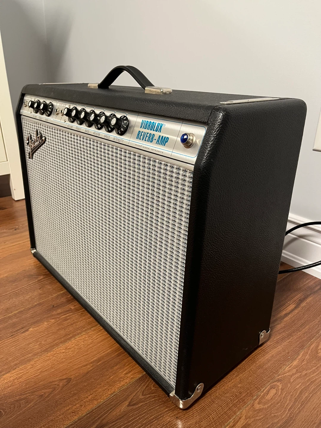 Fender 68 Vibrolux Reverb-Amp Guitar Amplifier - photo 2