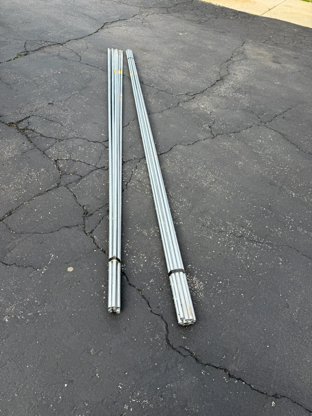 1/2" x 10 Ft EMT Conduit Tubes and different  fittings . $175.00 - photo 3