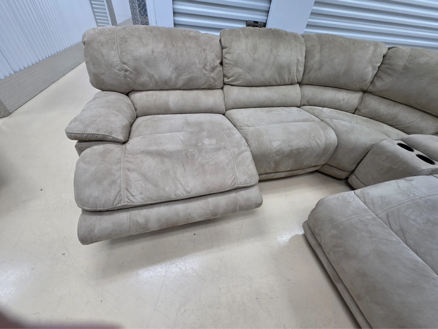 Sectional Reclining Sofa with Cup Holders