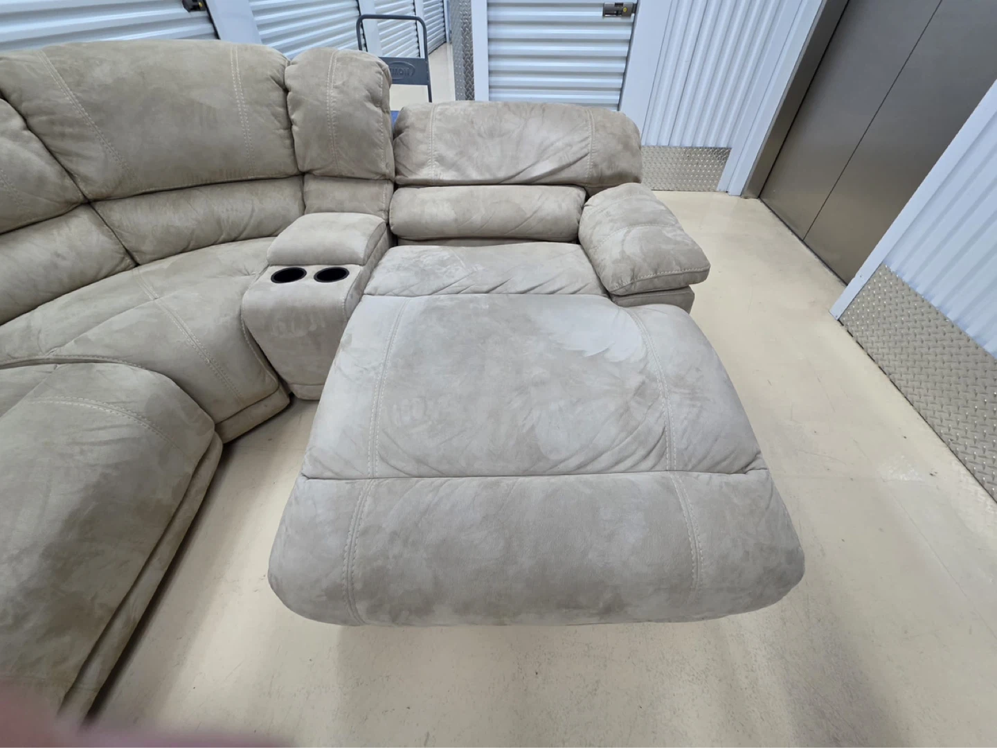 Sectional Reclining Sofa with Cup Holders - photo 5