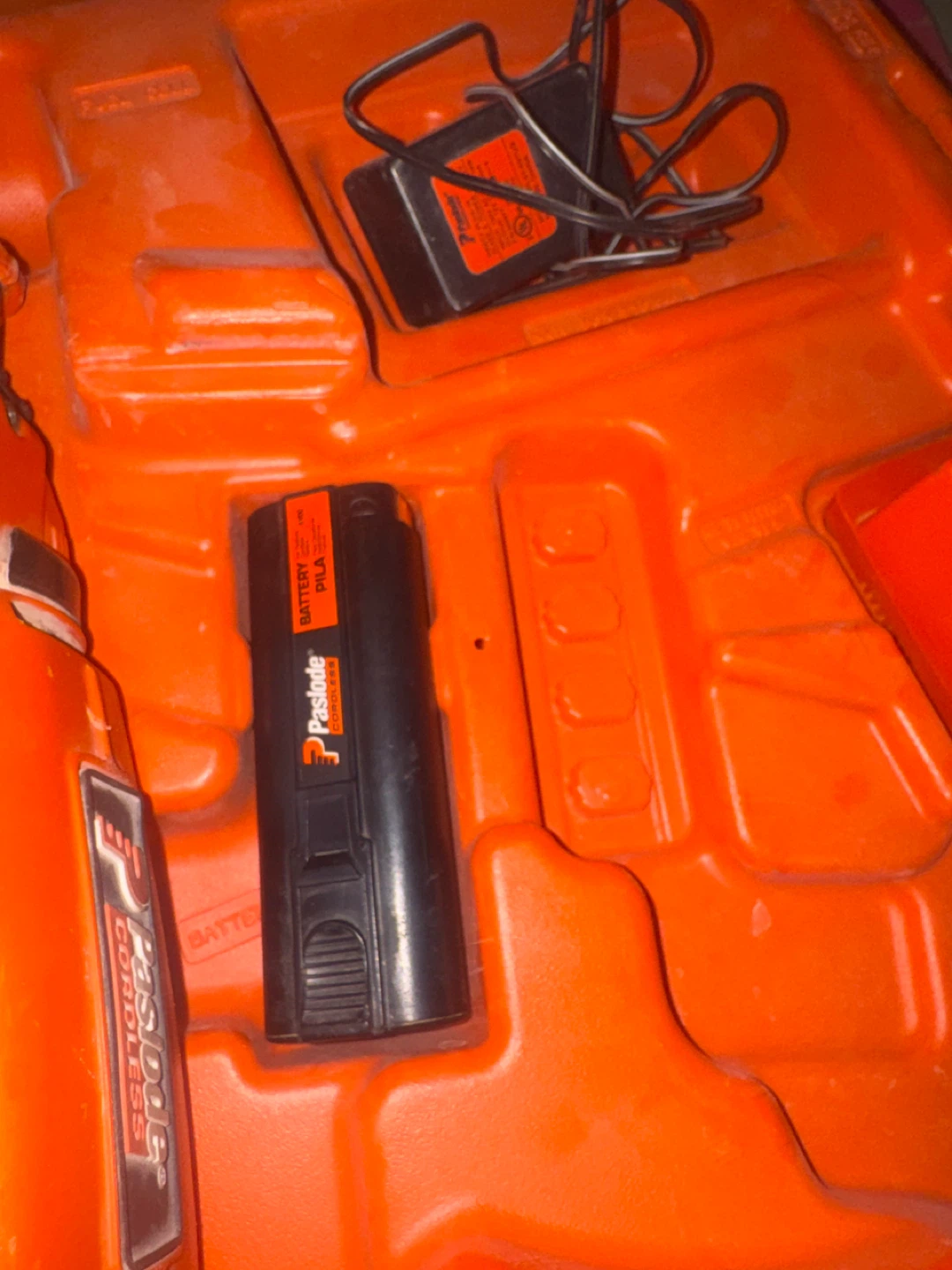 Paslode 16 GA Cordless Straight Finish Nailer - photo 4
