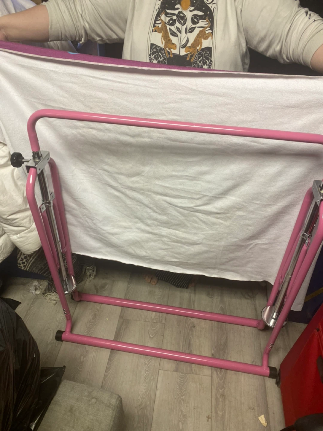 Gymnastics work out bar