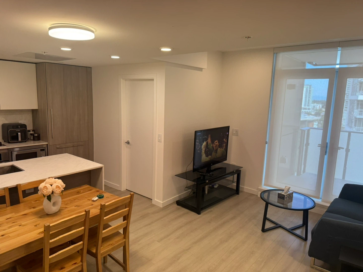 Fully furnished two bedroom two bathroom apartment for rent - photo 4
