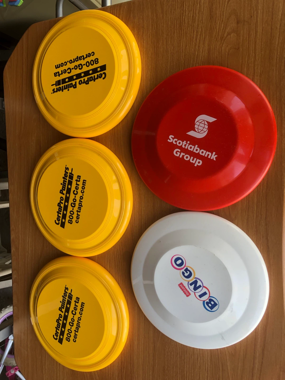 5 new frisbees