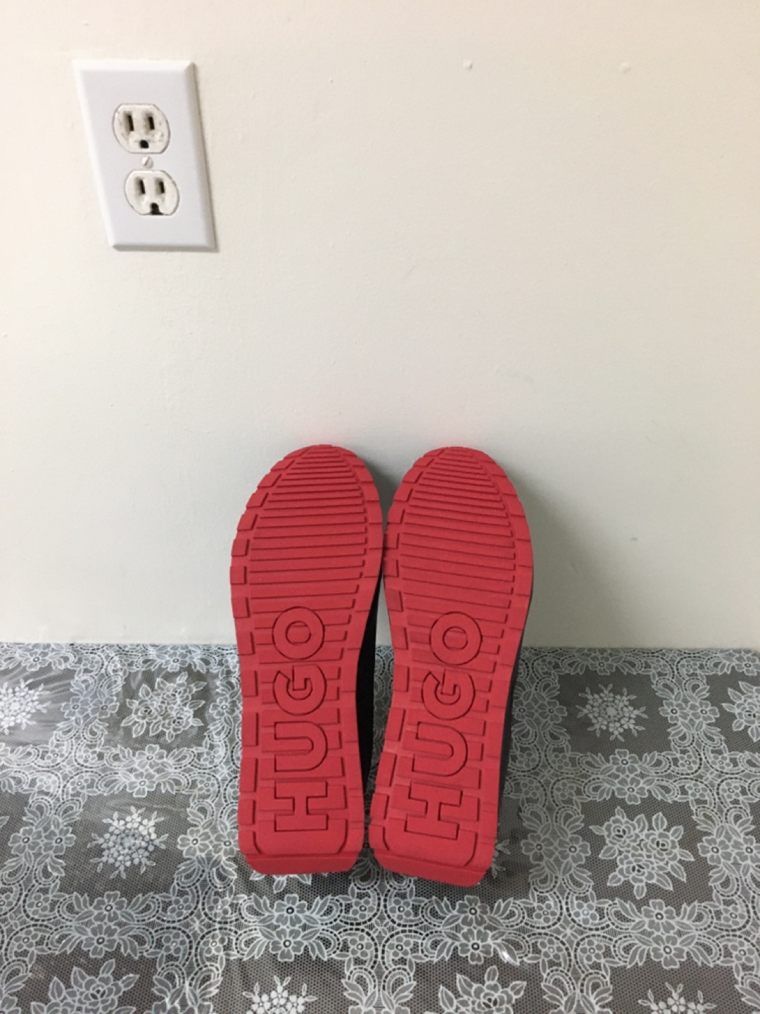 Hugo Boss Black Sneakers with Red Soles - photo 5