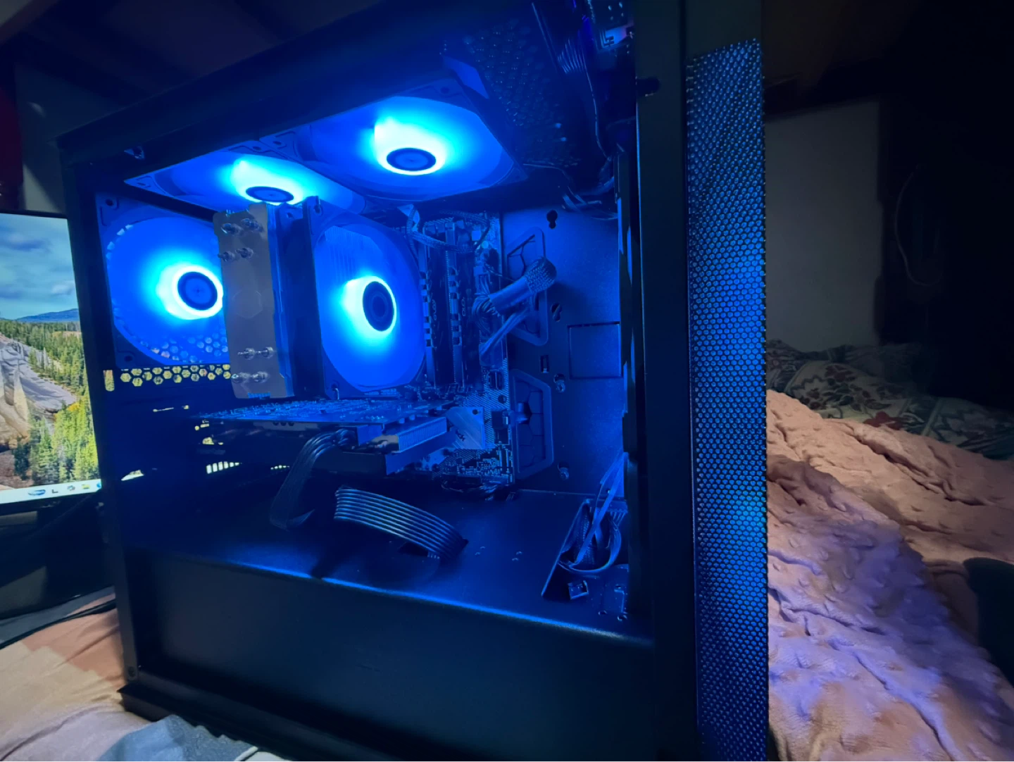 Black pc rx6600