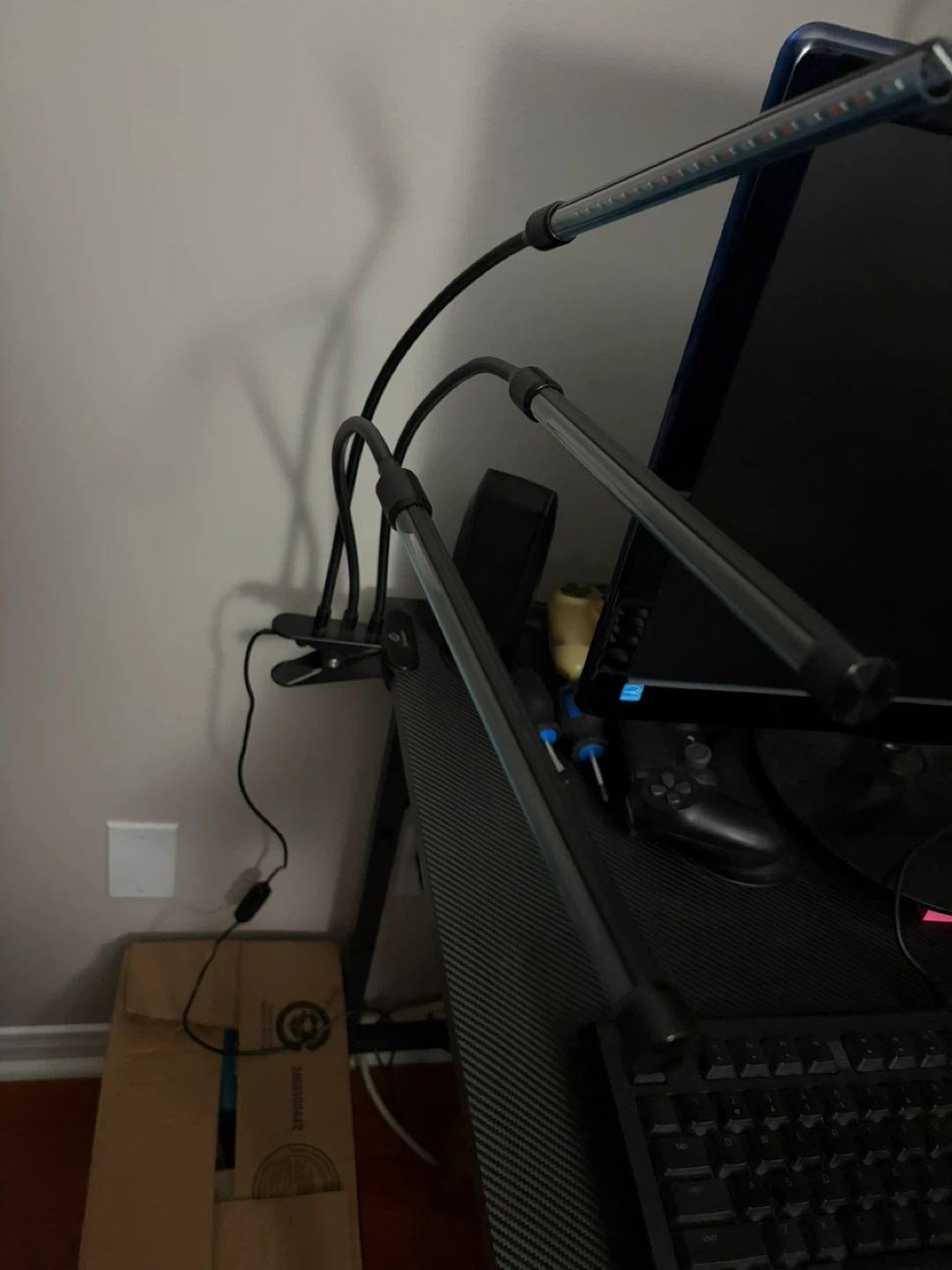 3-Head LED Grow Light with Timer - photo 2