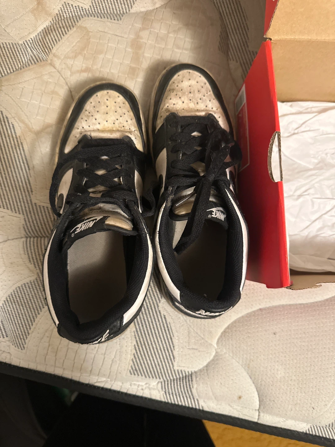Nike Dunk Low "Panda" Sneakers