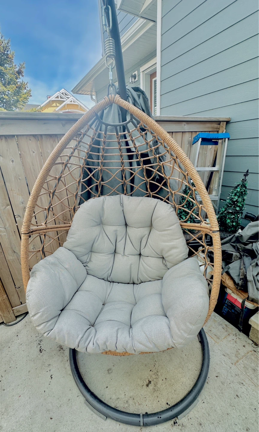 Swinging Wicker Hanging Egg Chair with Cushion