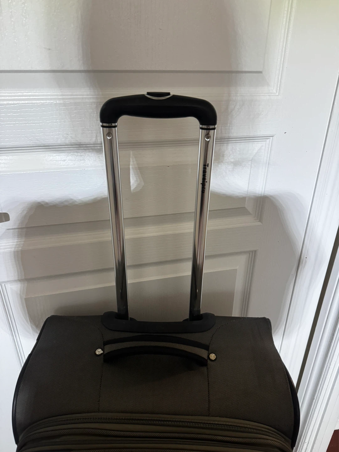 Travelpro Luggage Grey Rolling Suitcase - photo 2