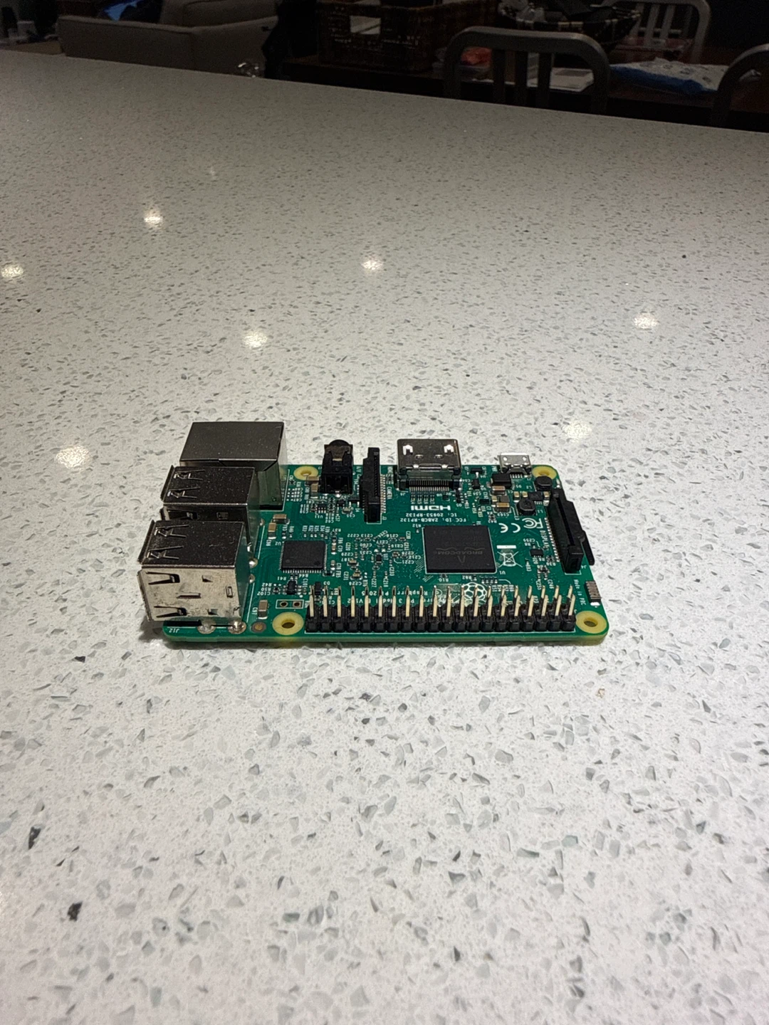 Raspberry Pi 3 Model B+ - NO SD CARD :D - photo 3