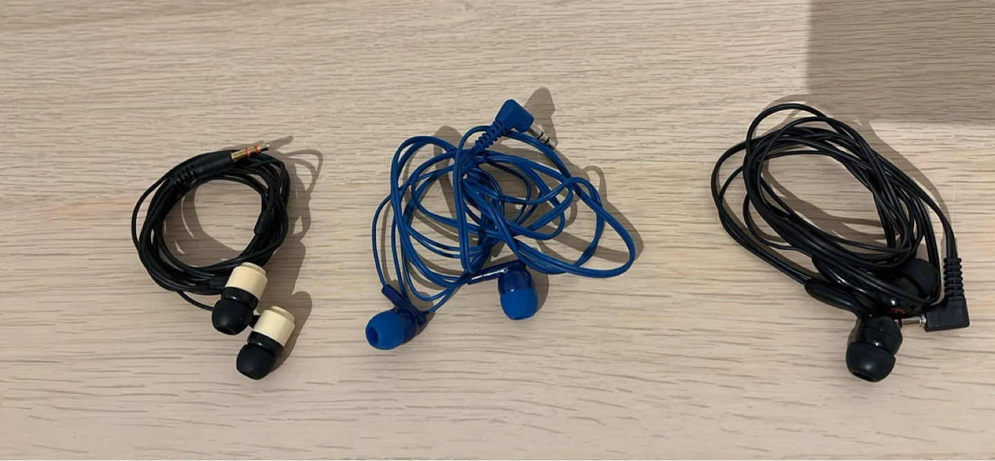 3 wired headphones