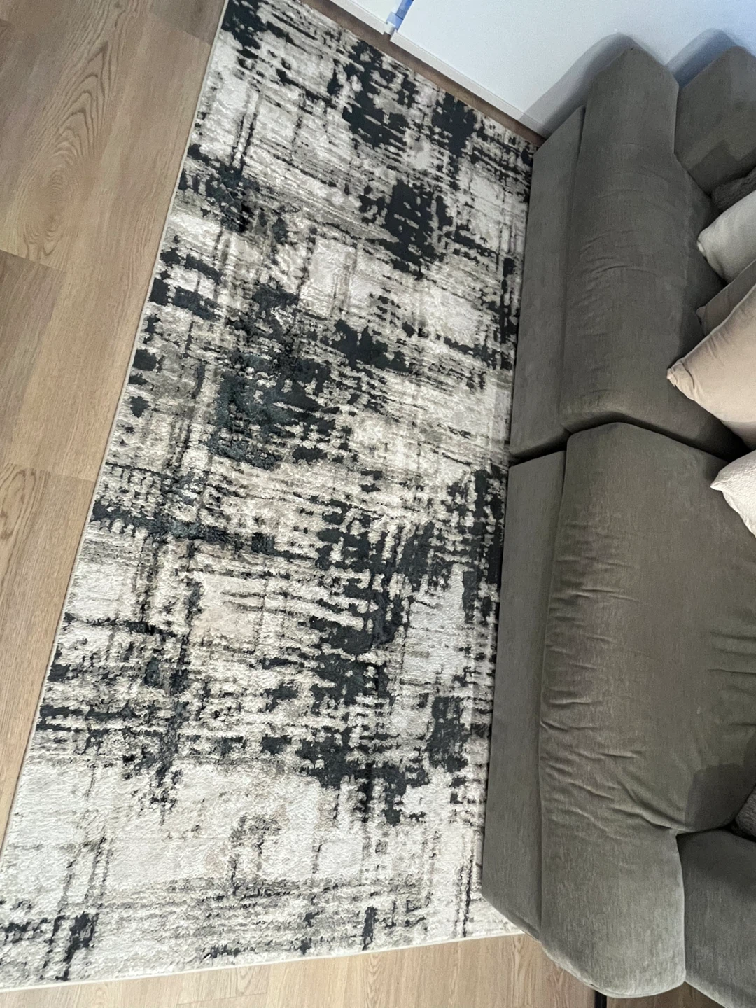 Modern Abstract Area Rug – 5x8 - photo 4