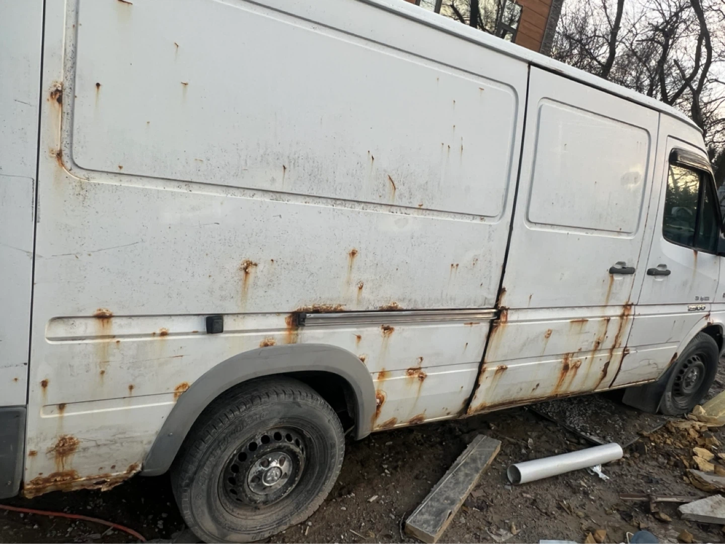 White Dodge Sprinter 2500 Van - photo 4