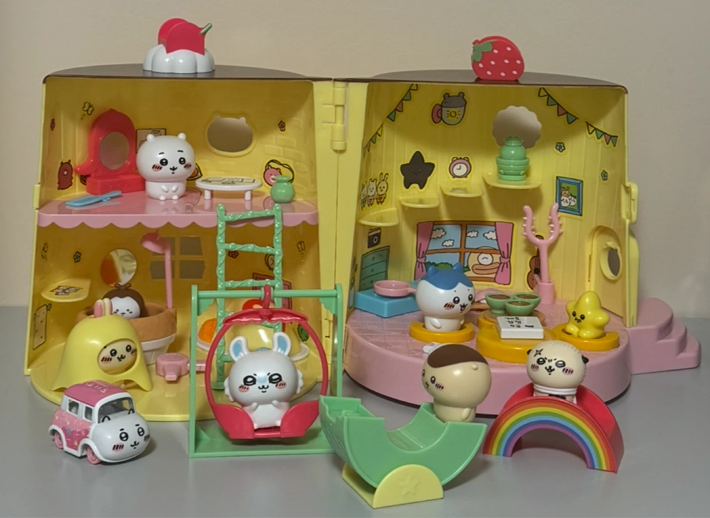 Chiikawa Yume's Munchy Talking Pudding House