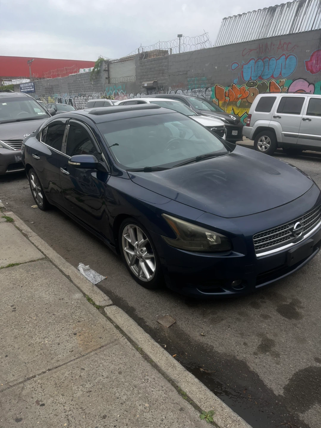 Nissan Maxima Sedan
