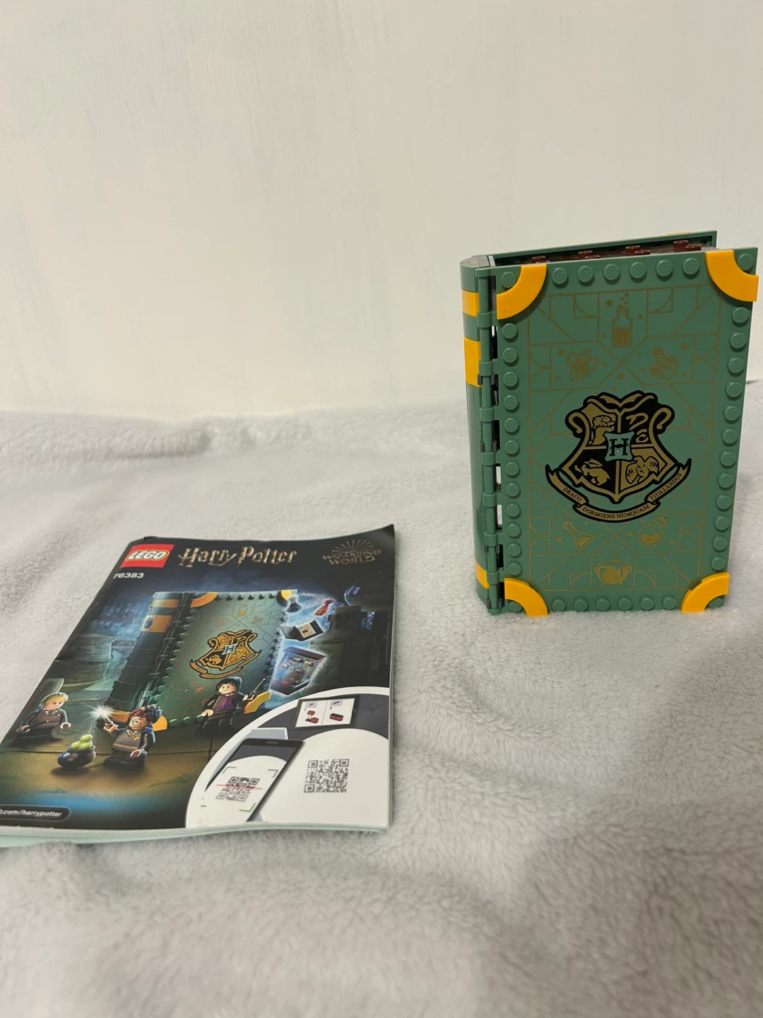 Harry Potter LEGO set Defence Against the Dark Arts classroom