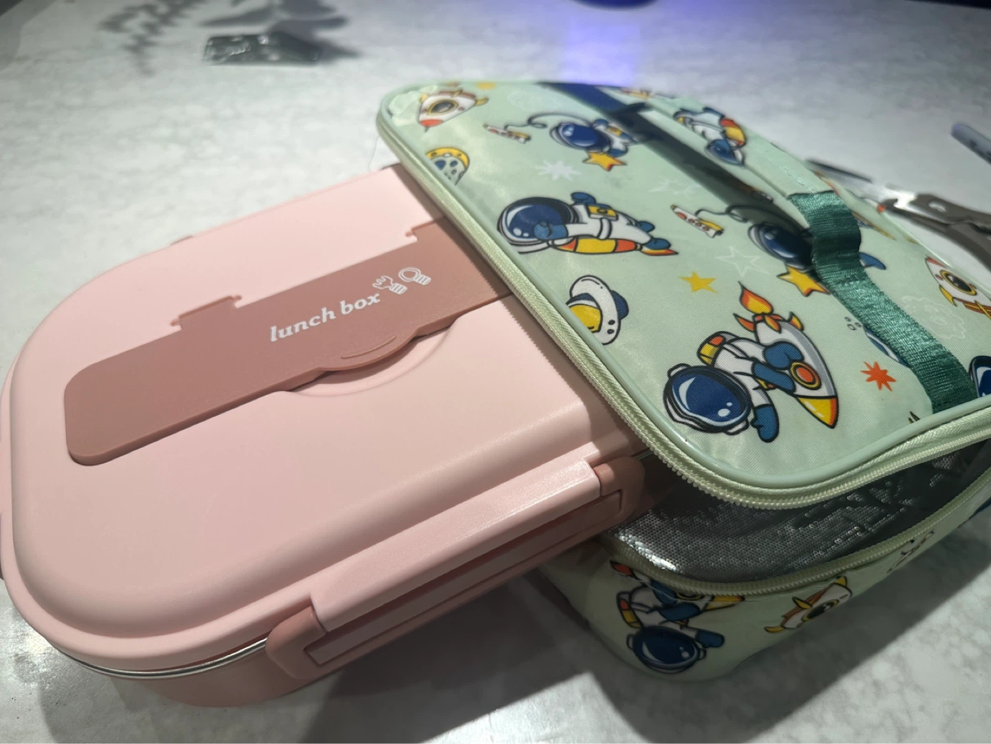 Lunch Box with Utensils and Insulated Bag - photo 3