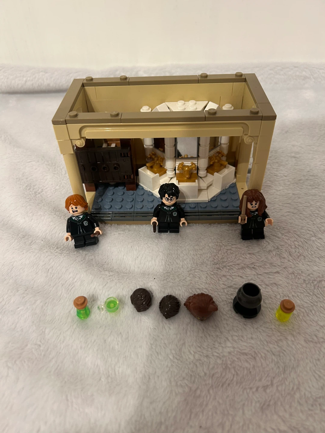 LEGO Harry Potter 76386 Polyjuice Potion Mistake - photo 5