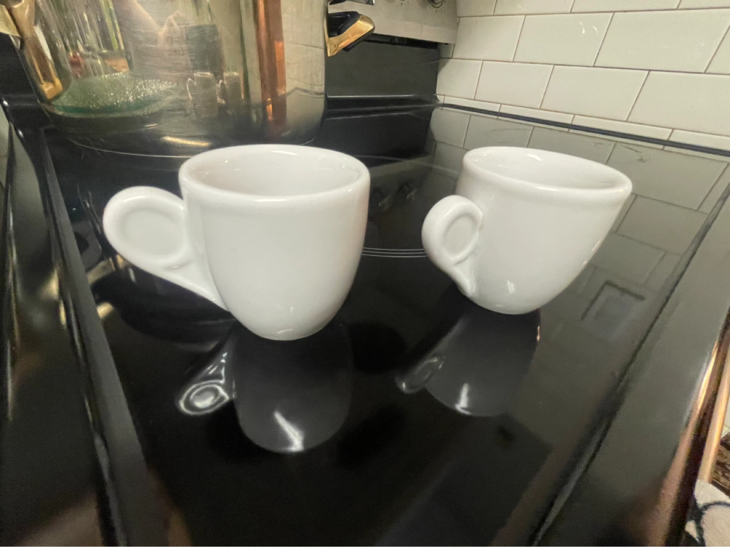 Pair of White Ceramic Espresso Cups - photo 2
