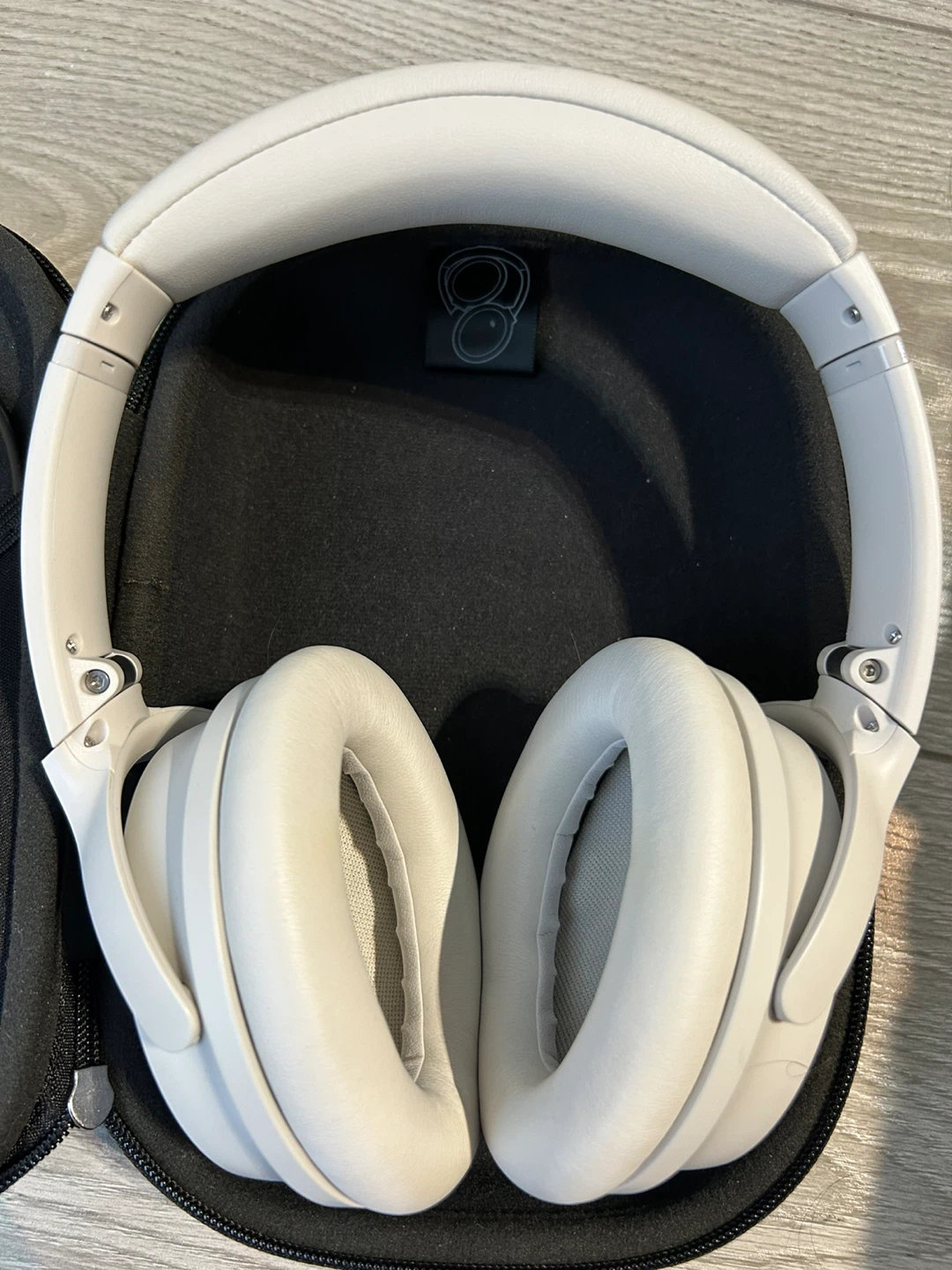 Bose QuietComfort 45 Noise Cancelling Headphones - White - photo 5