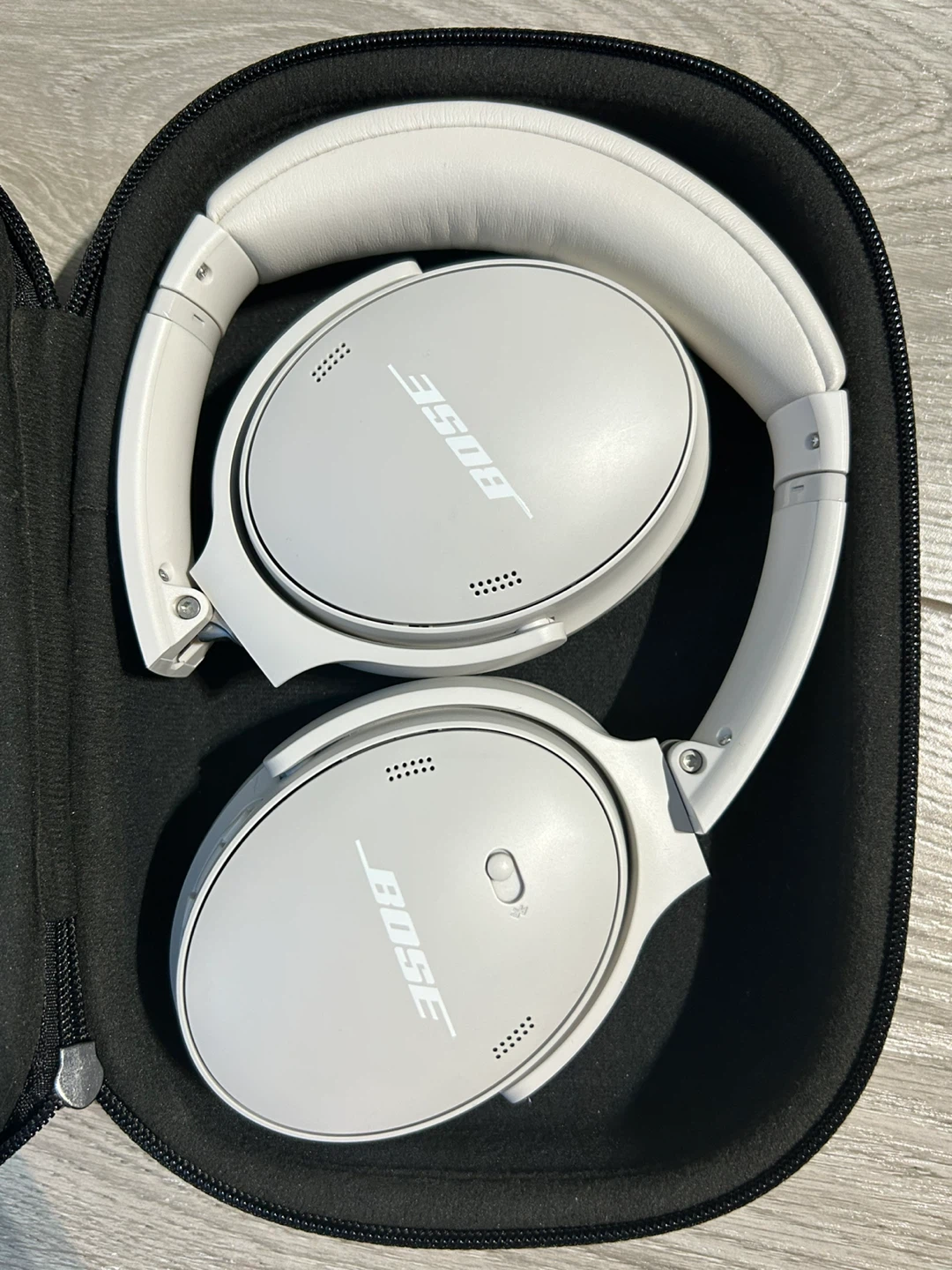 Bose QuietComfort 45 Noise Cancelling Headphones - White