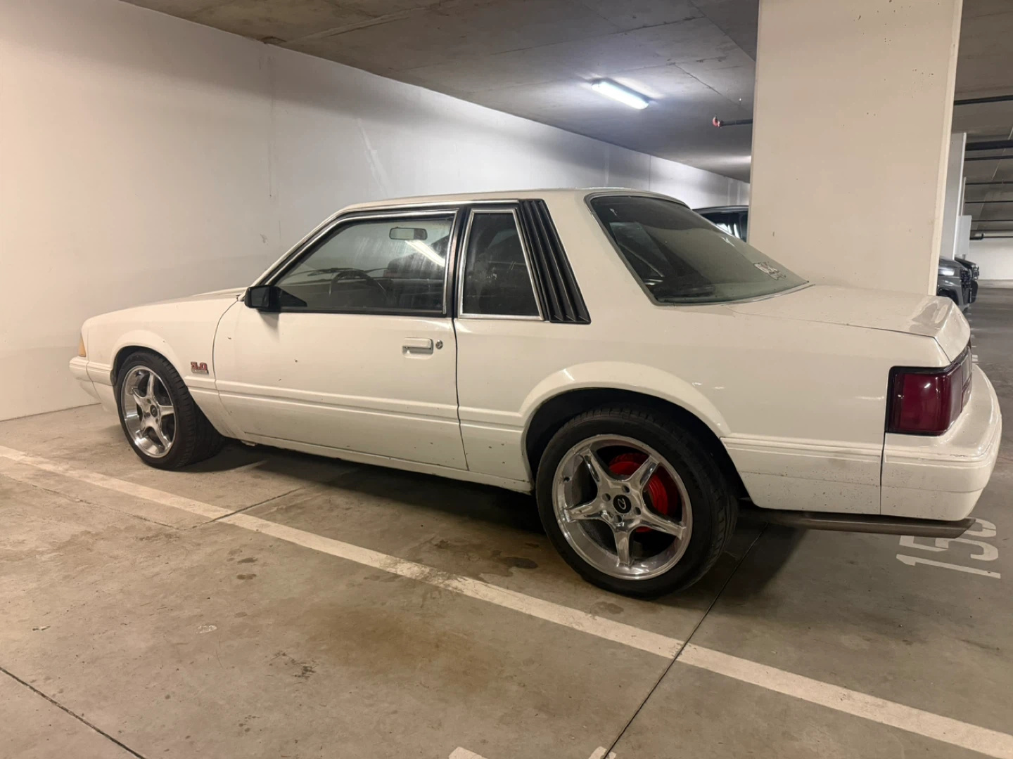 White Ford Mustang 5.0 - photo 2