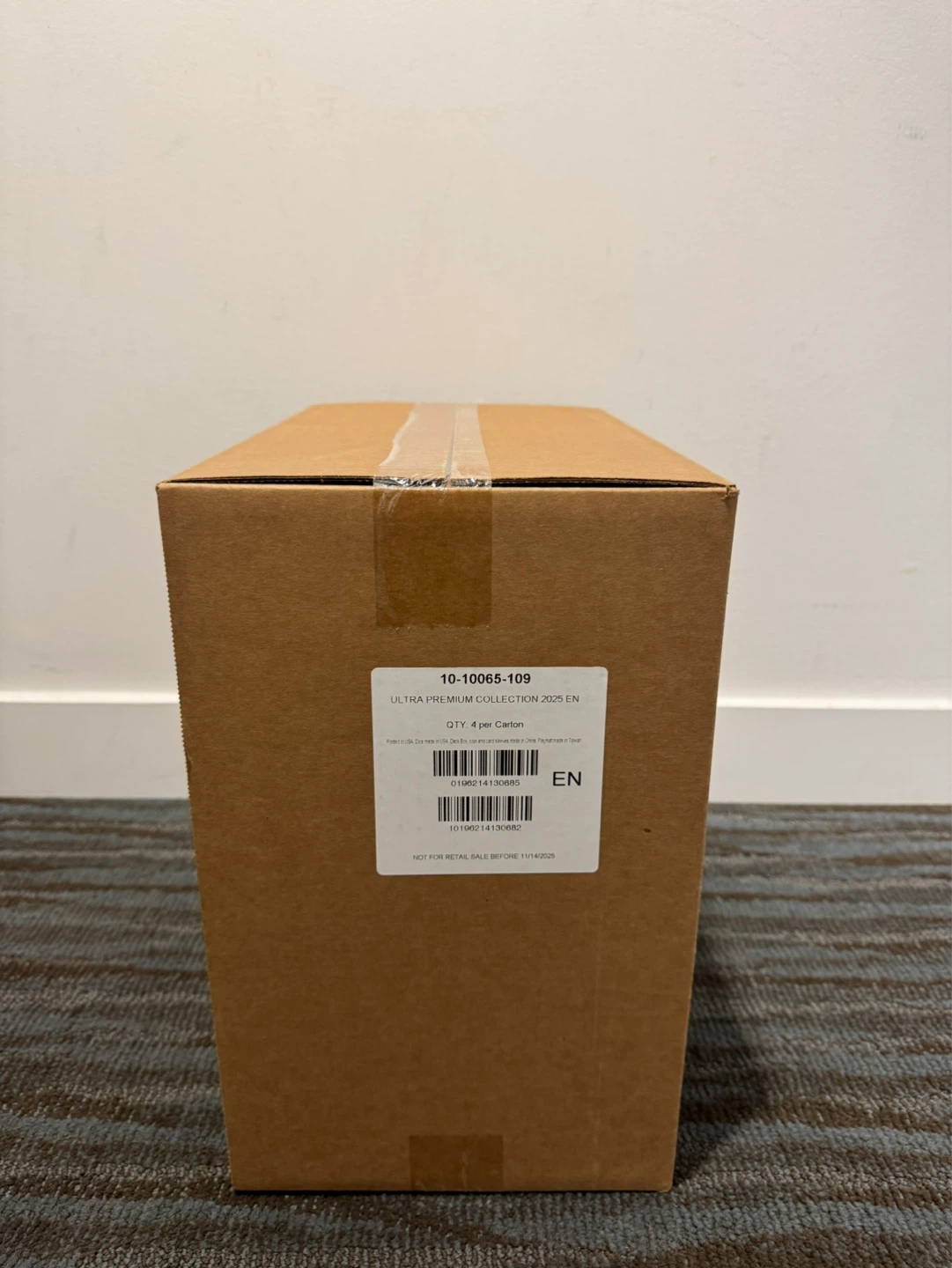 Mega Charizard ultra premium collection sealed case - photo 2