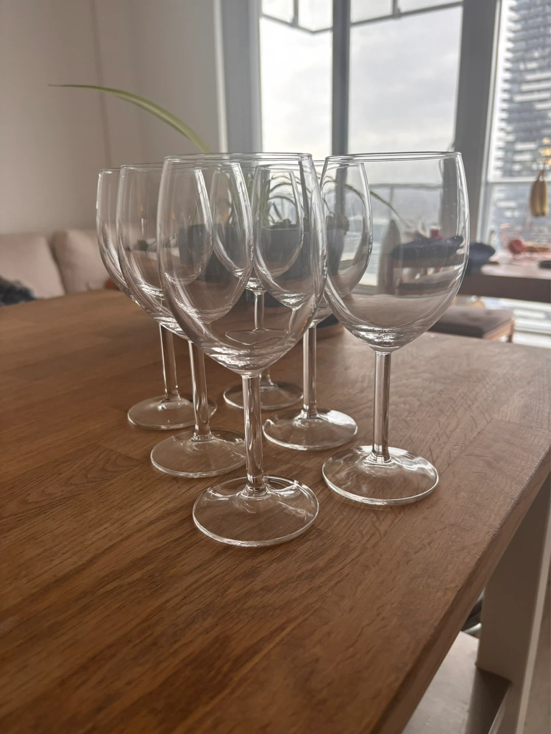 Set of 6 Clear Wine Glasses