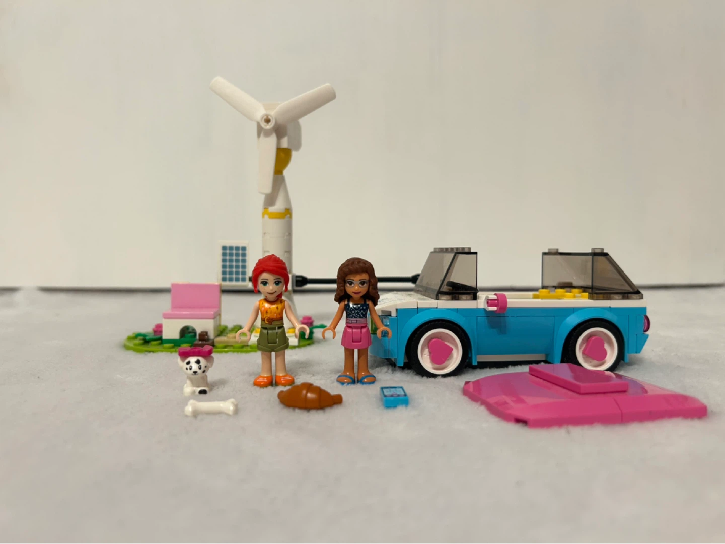 LEGO Friends 41443 Olivia's Electric Car Set - photo 3