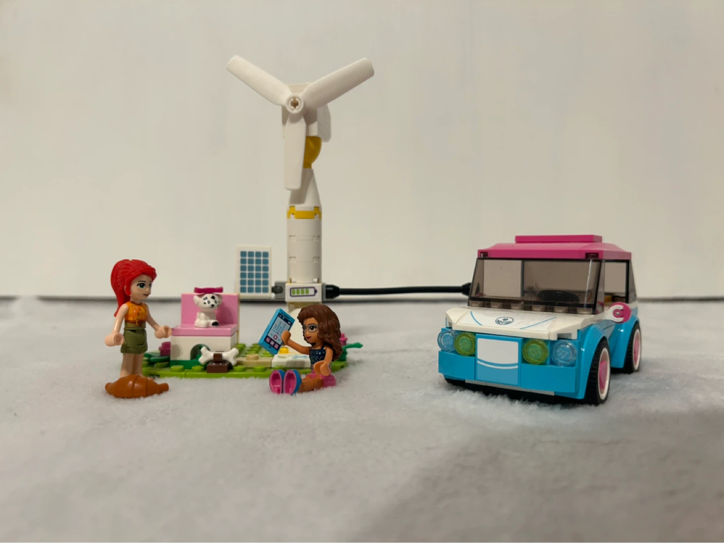 LEGO Friends 41443 Olivia's Electric Car Set - photo 4