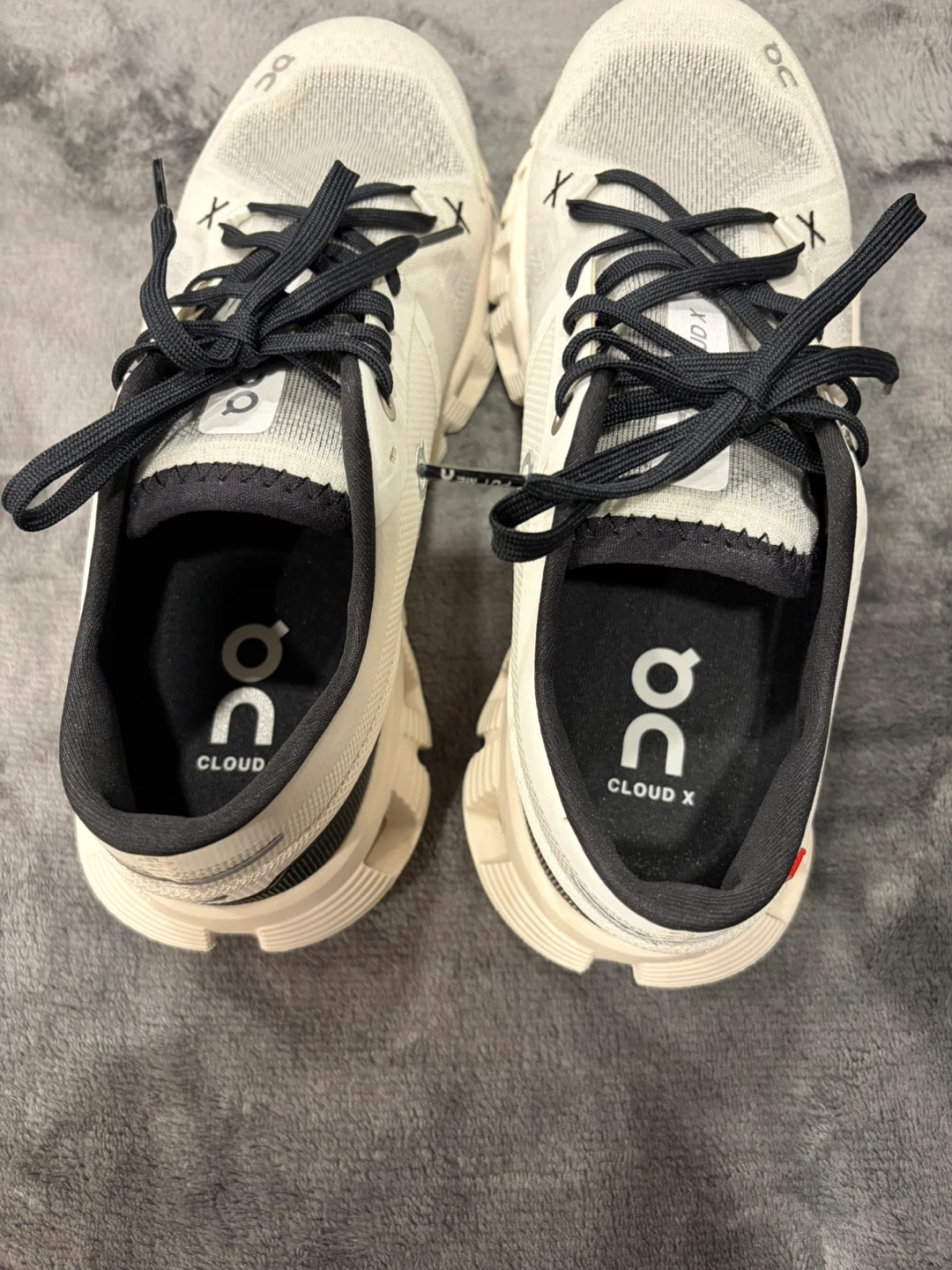 ON Cloud X Running Shoes - Cream/Black - photo 3