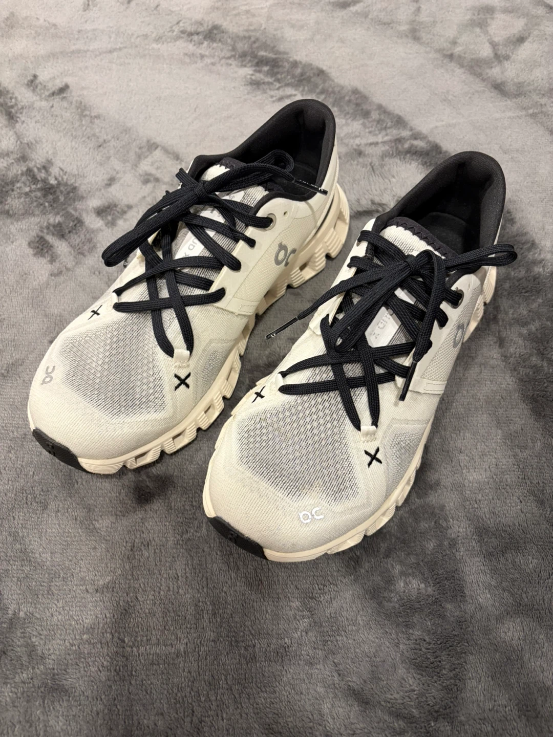 ON Cloud X Running Shoes - Cream/Black