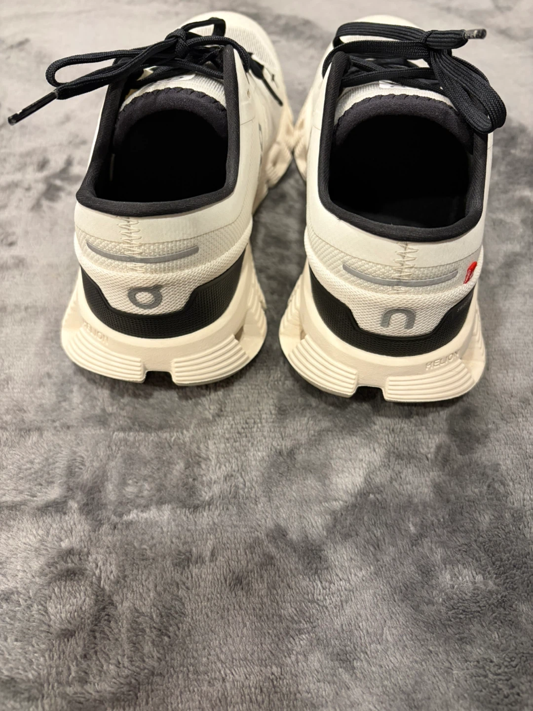 ON Cloud X Running Shoes - Cream/Black - photo 4