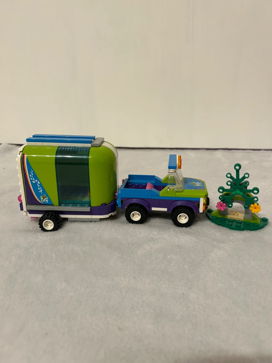 LEGO Friends Horse Trailer with Jeep and Accessories - photo 3
