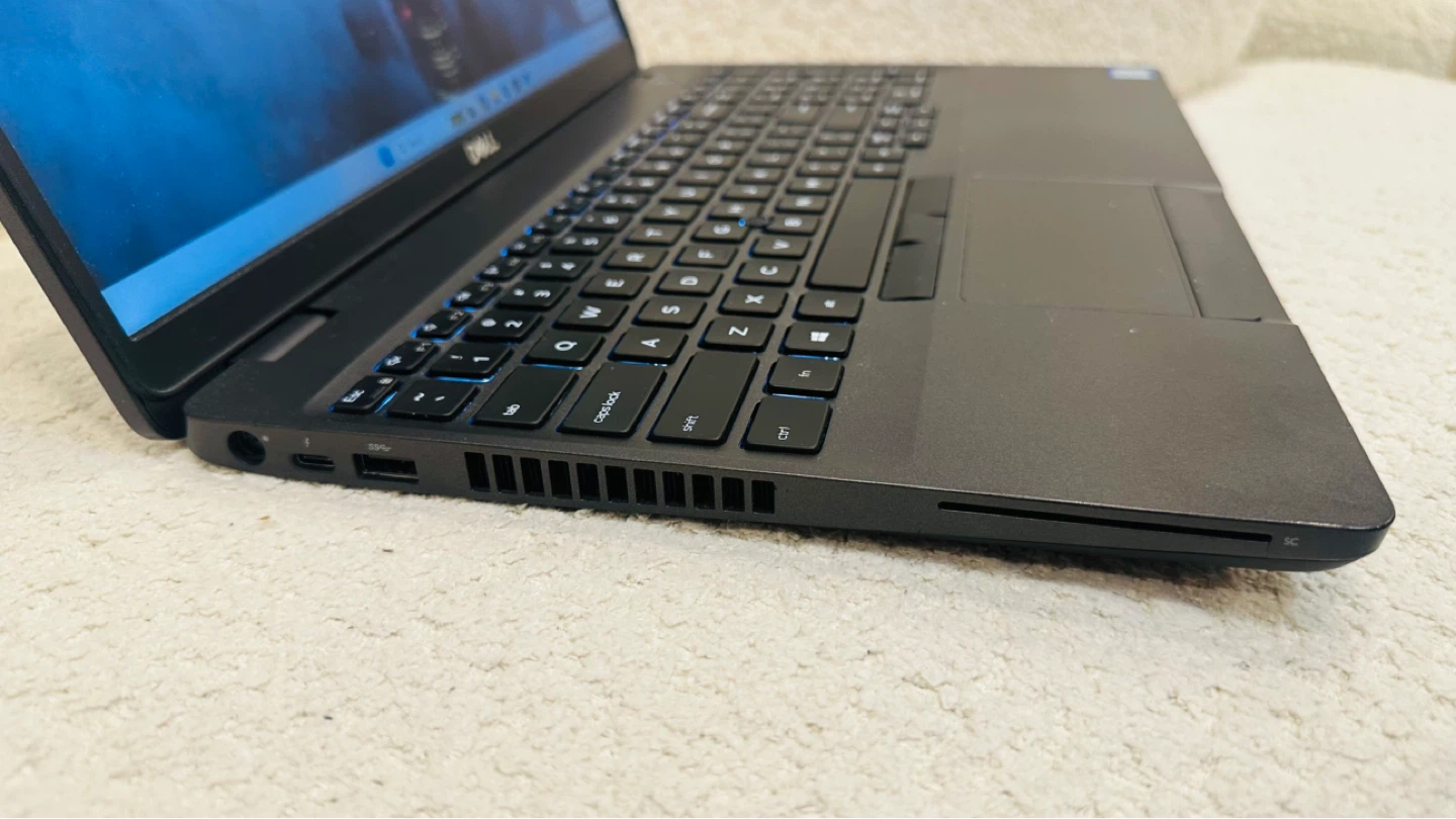 Dell Laptop i7/32gb ram/1tb ssd/2gb graphic - photo 4