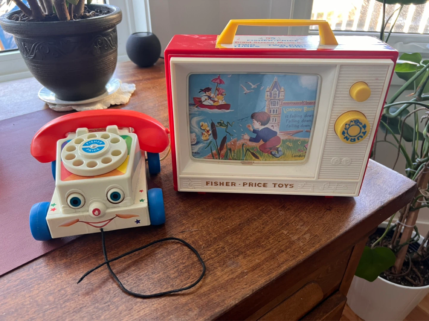 Fisher-Price Music Box TV and Pull Toy Telephone - photo 2