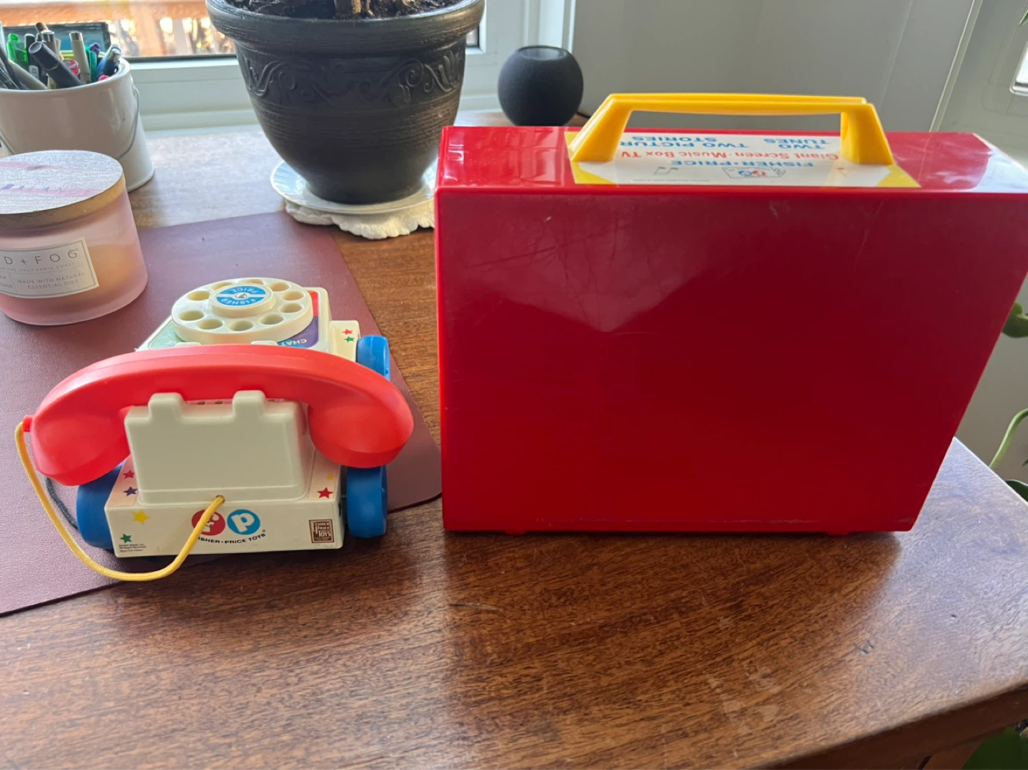 Fisher-Price Music Box TV and Pull Toy Telephone - photo 4