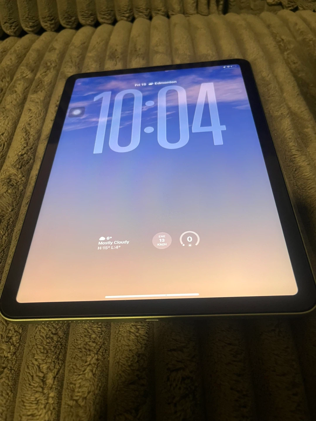 Apple iPad Air (4th Gen) - photo 4