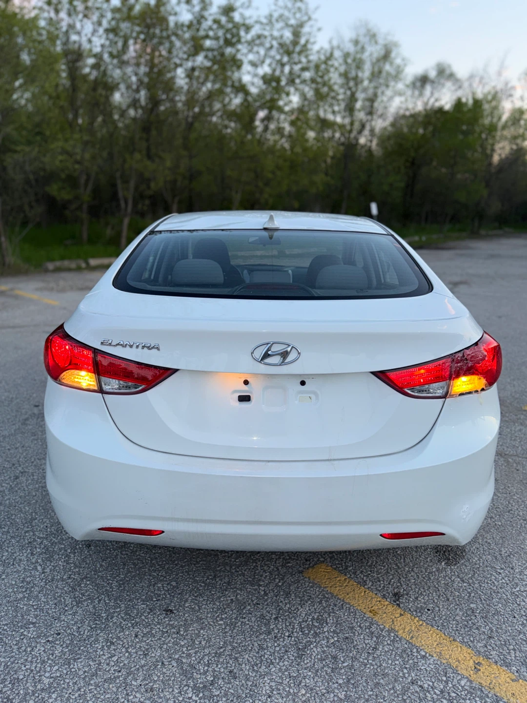 2012 Hyundai Elantra limited White Sedan - photo 2