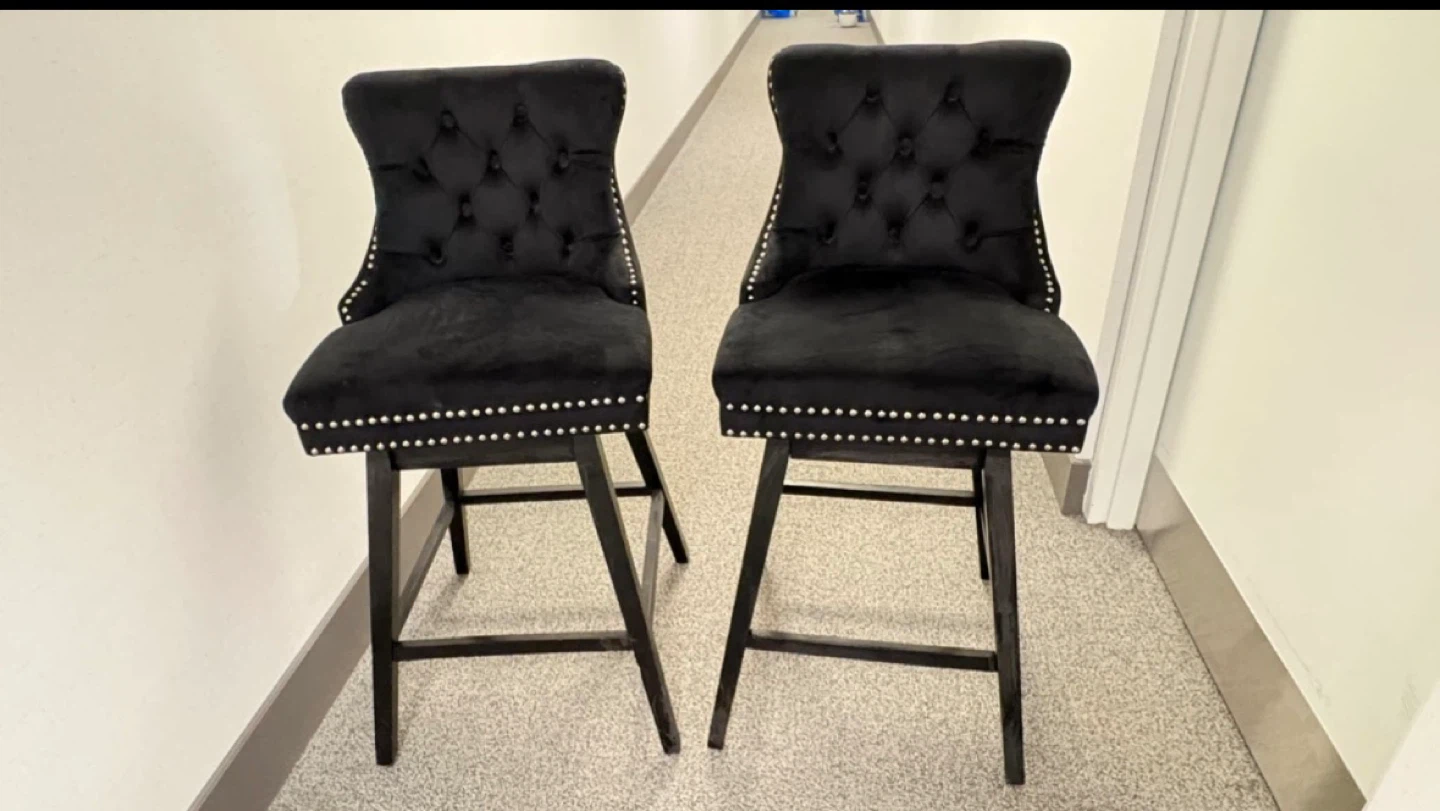 Set of 2 Black Velvet Tufted Bar Stools