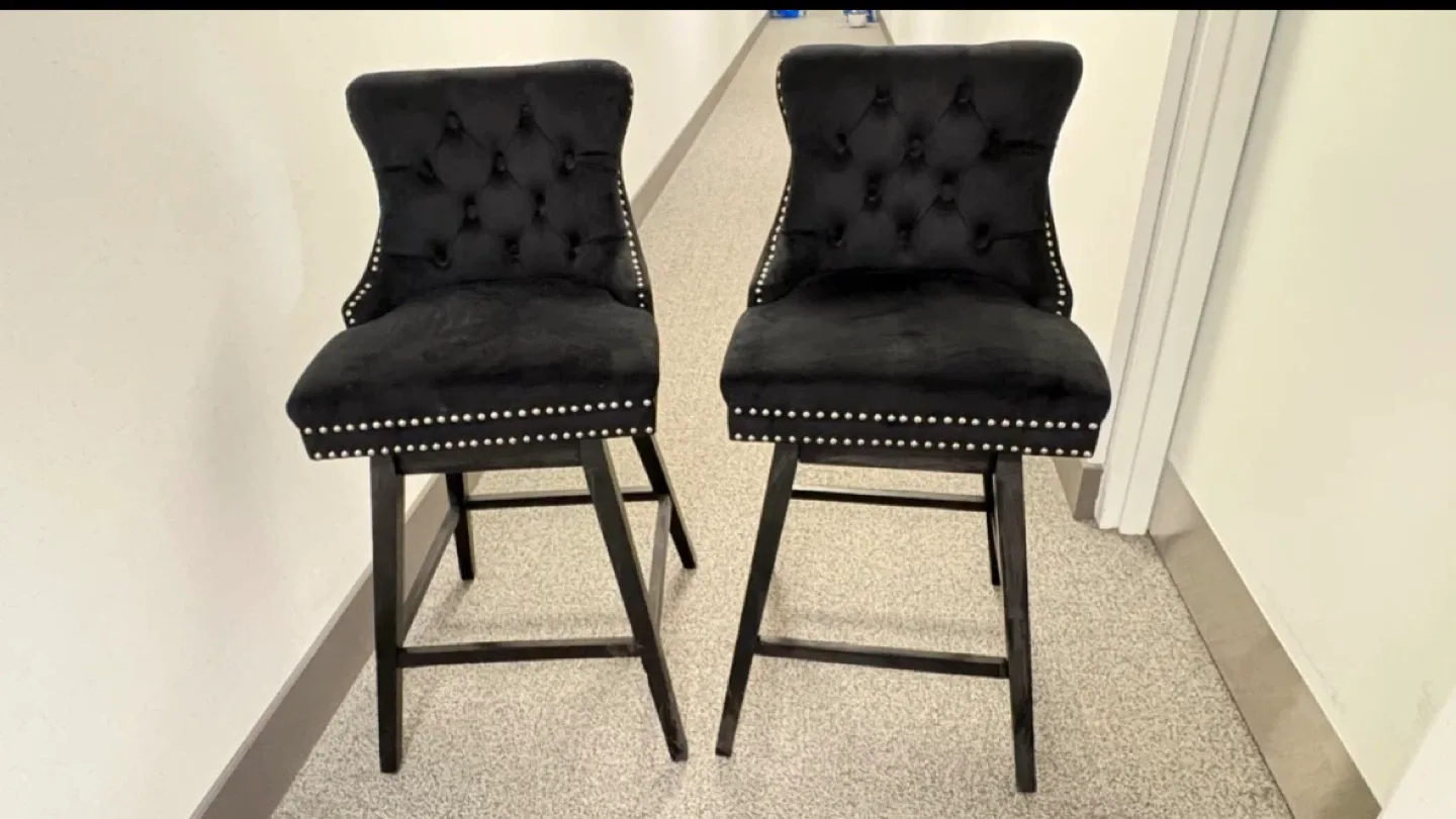 Set of 2 Black Velvet Tufted Bar Stools