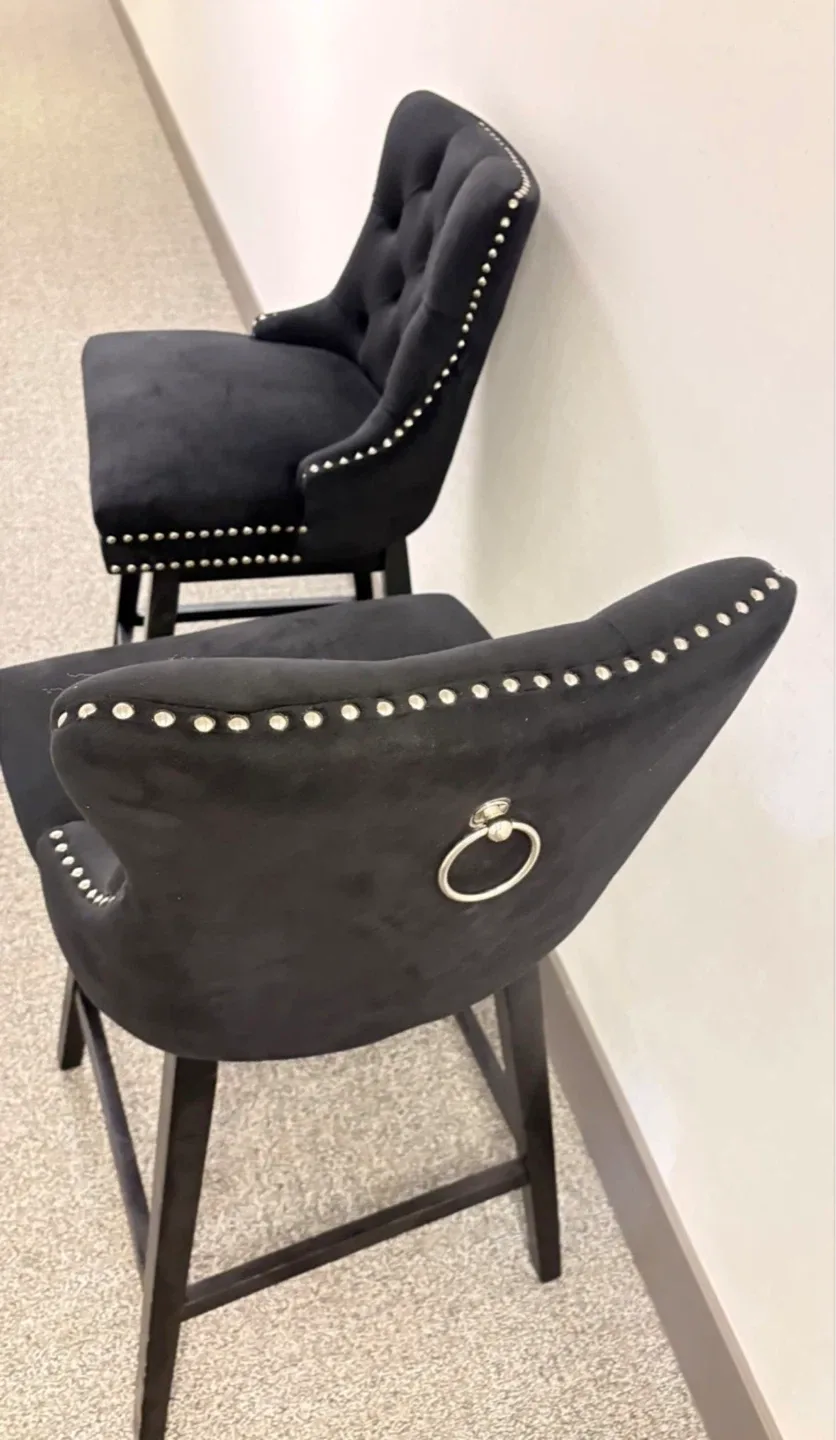 Set of 2 Black Velvet Tufted Bar Stools - photo 5